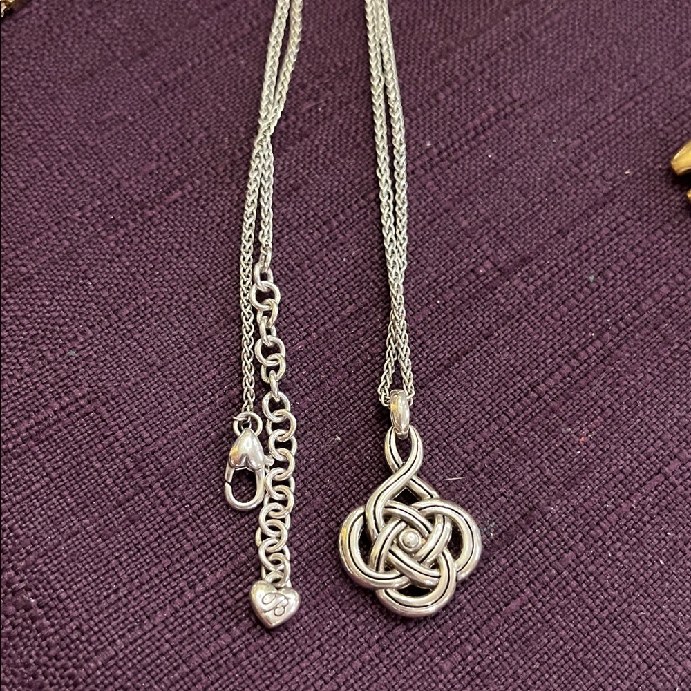 Retired Brighton interlock knot reversible design necklace adjustable - Picture 6 of 11